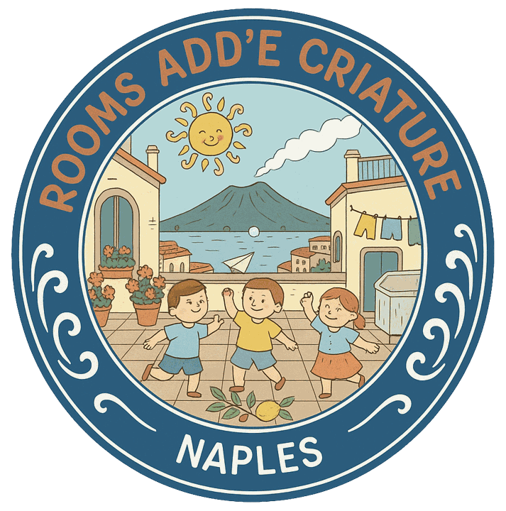 Logo Rooms Add'e Criature: tre bambini giocano su una terrazza con vista sul Vesuvio